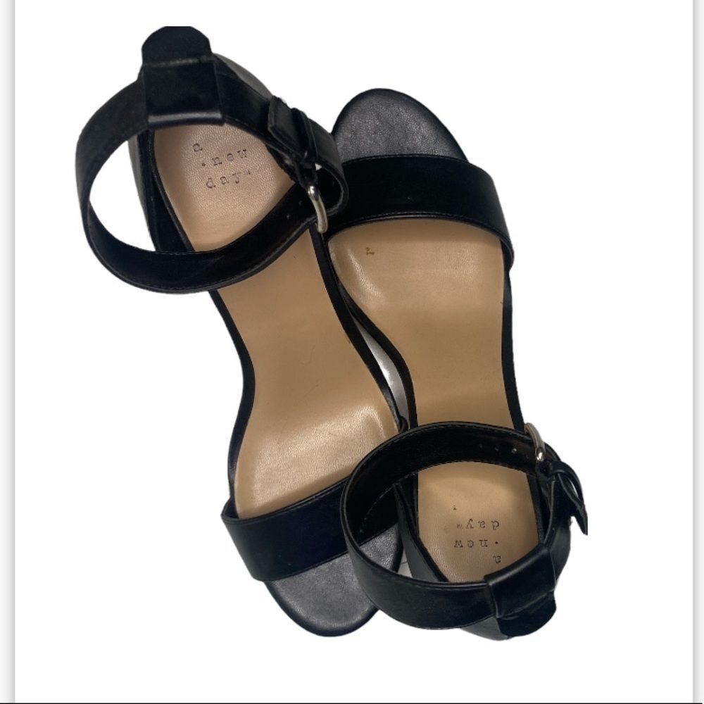 A NEW DAY black wedge espadrille one strap // 11 - Picture 7 of 7
